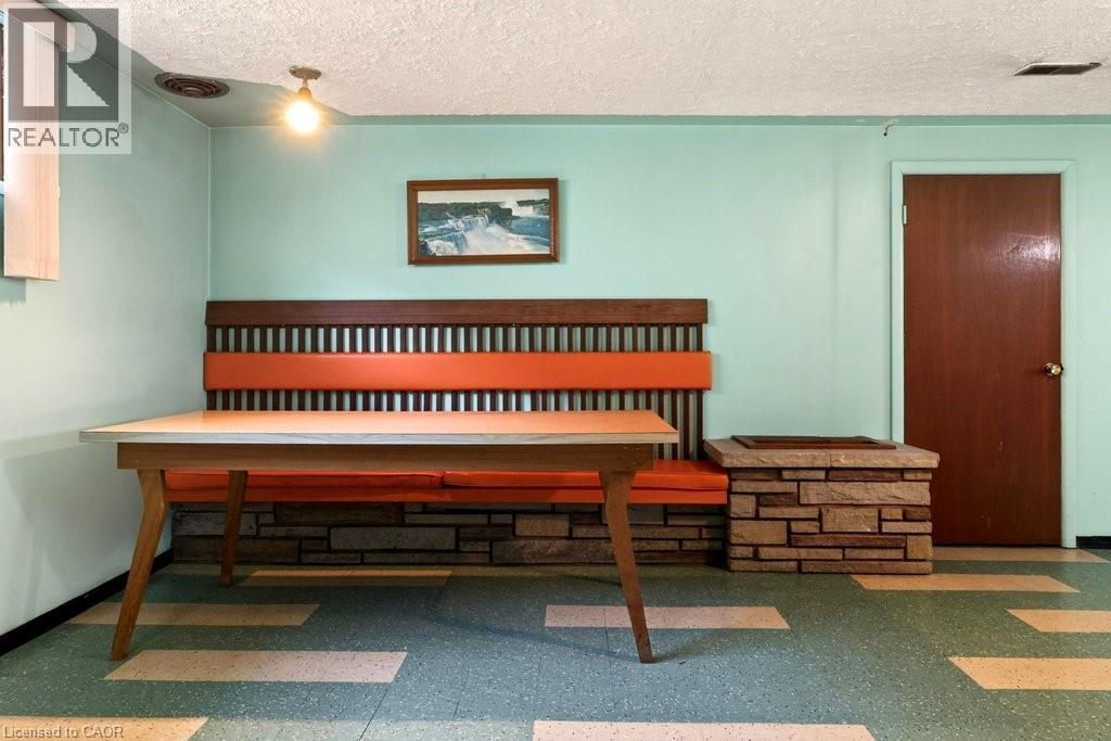 92 Reid Avenue S, Hamilton, ON - Indoor