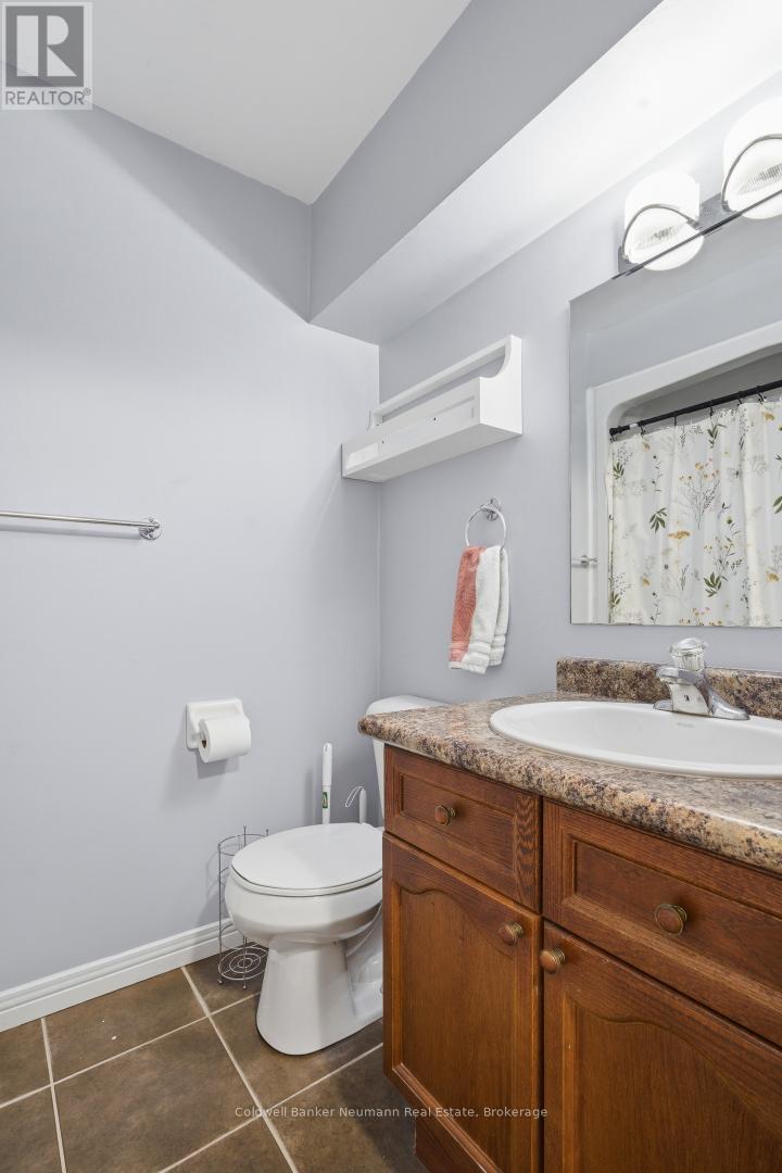 67 Cedarvale Avenue, Guelph (Grange Road), ON - Indoor Photo Showing Bathroom