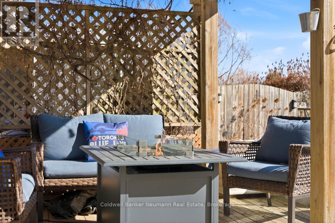 67 Cedarvale Avenue, Guelph (Grange Road), ON - Outdoor