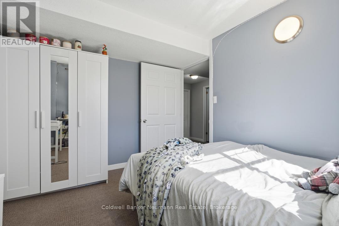 67 Cedarvale Avenue, Guelph (Grange Road), ON - Indoor Photo Showing Bedroom