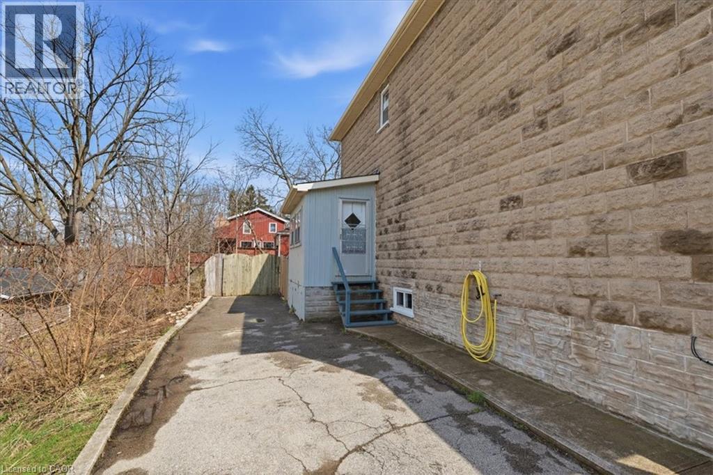 12 Todd Street, Cambridge, ON - Outdoor