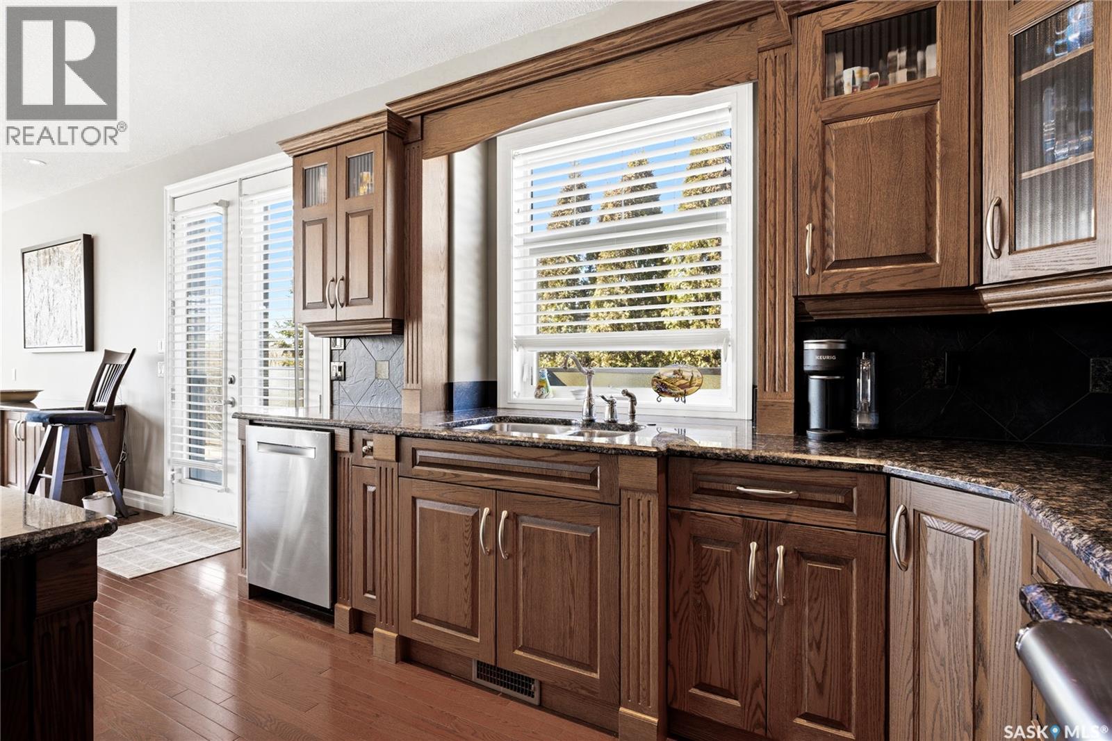 1514 Lakeridge Drive N, Regina, SK - Indoor Photo Showing Kitchen