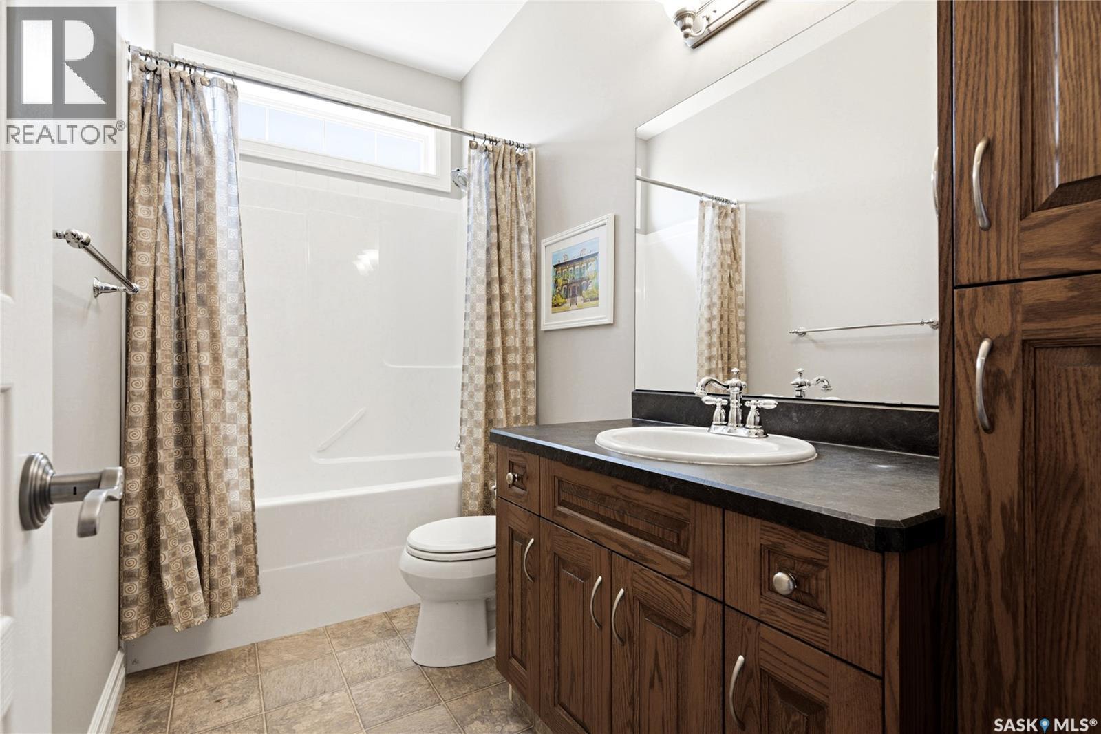 1514 Lakeridge Drive N, Regina, SK - Indoor Photo Showing Bathroom