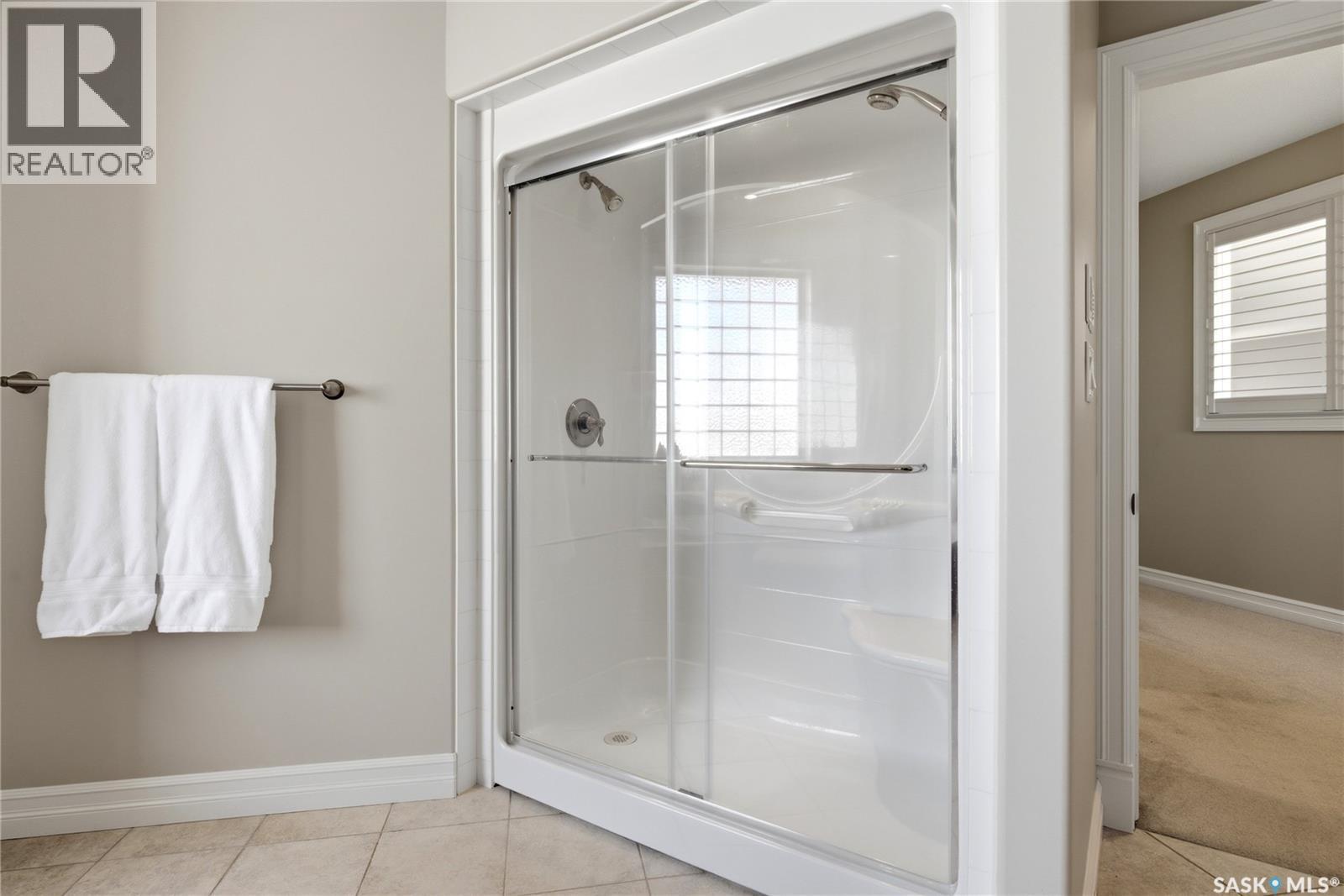 1514 Lakeridge Drive N, Regina, SK - Indoor Photo Showing Bathroom