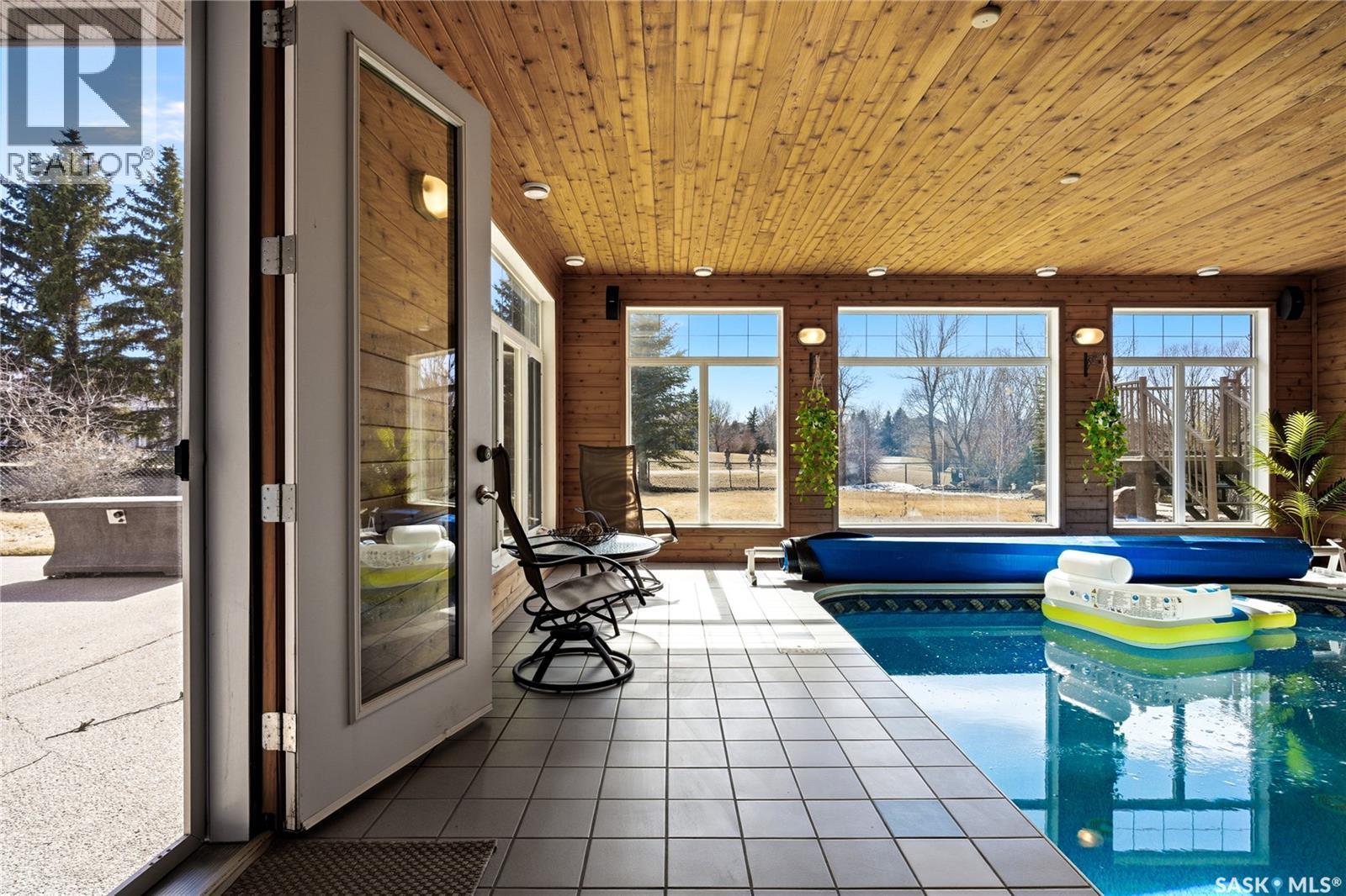 1514 Lakeridge Drive N, Regina, SK - With In Ground Pool