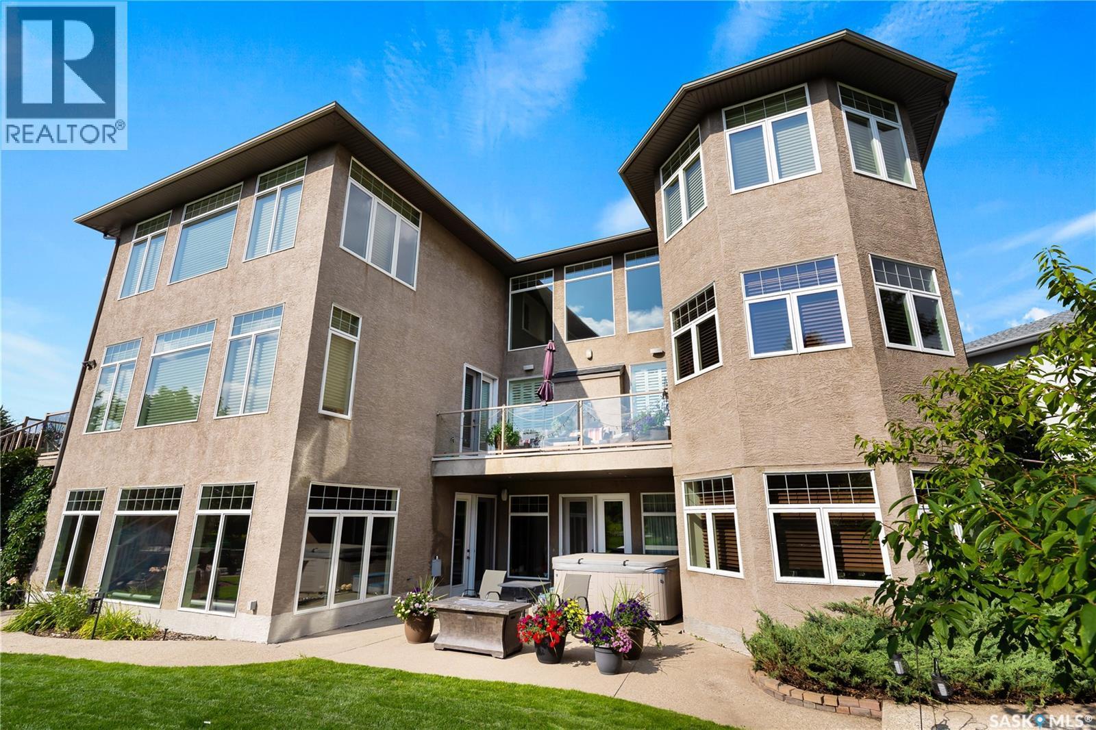 1514 Lakeridge Drive N, Regina, SK - Outdoor