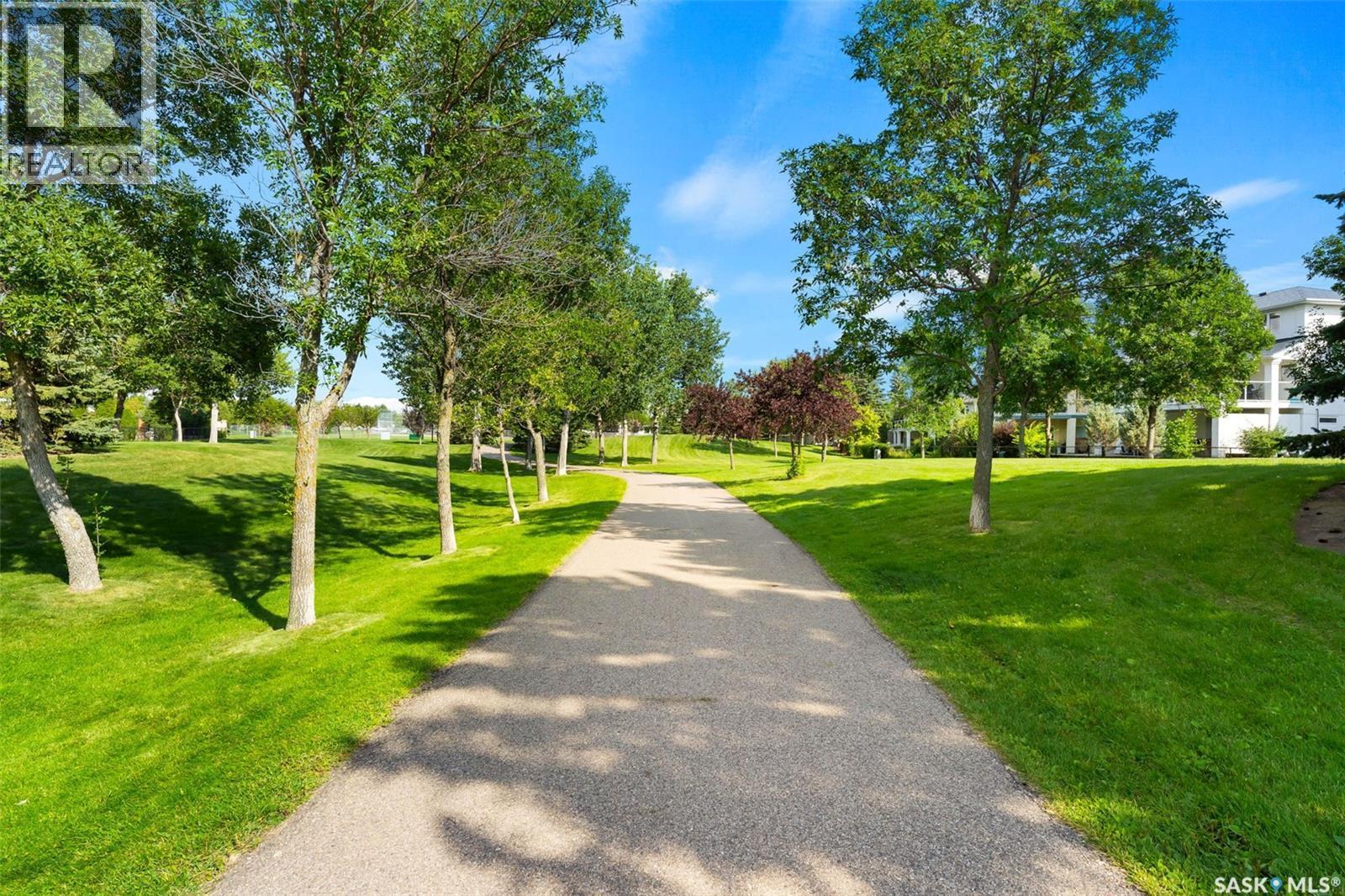 1514 Lakeridge Drive N, Regina, SK - Outdoor