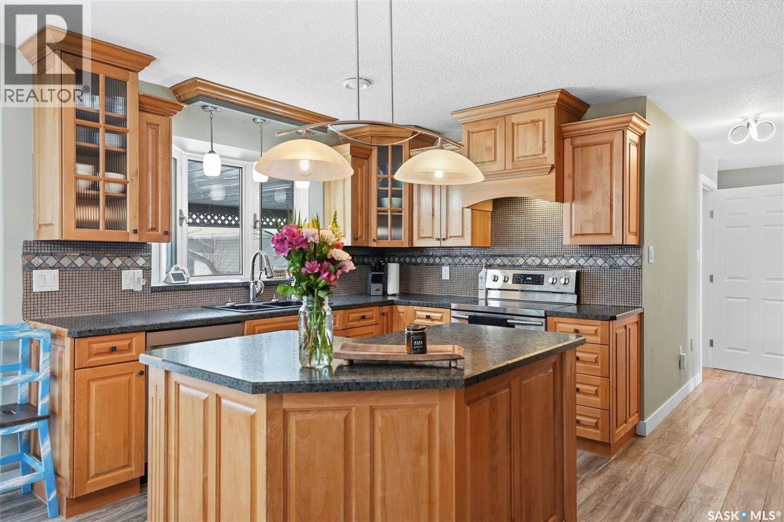 217 13Th Avenue E, Watrous, SK - Indoor Photo Showing Kitchen