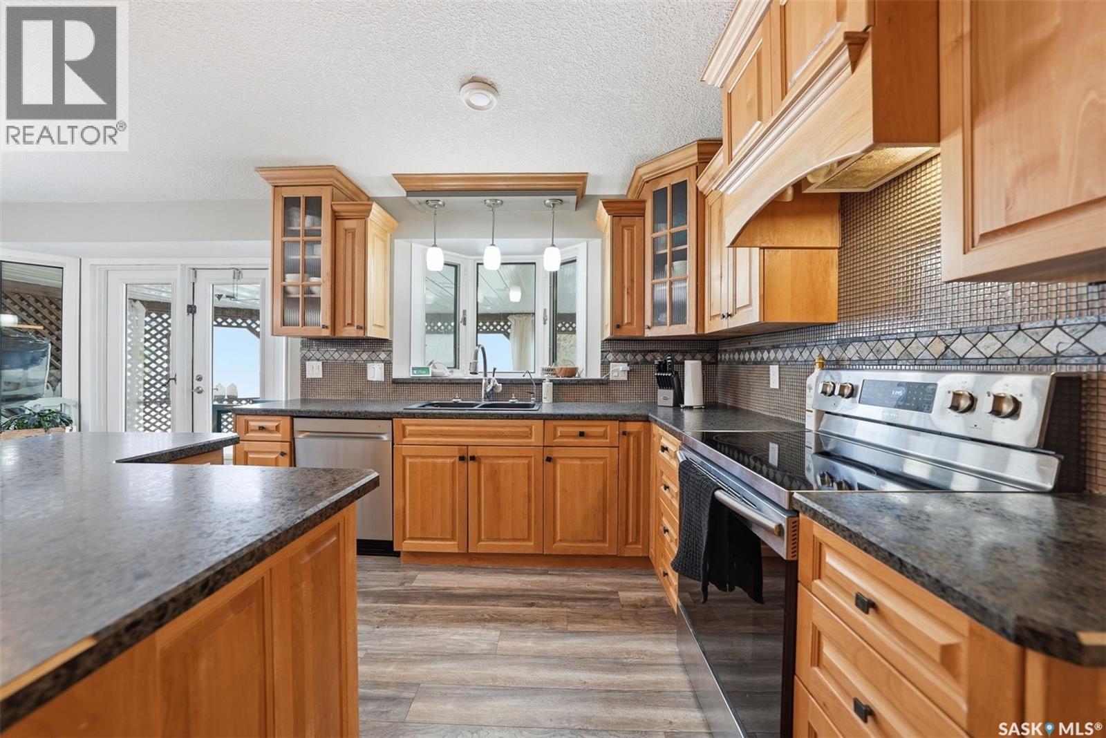 217 13Th Avenue E, Watrous, SK - Indoor Photo Showing Kitchen