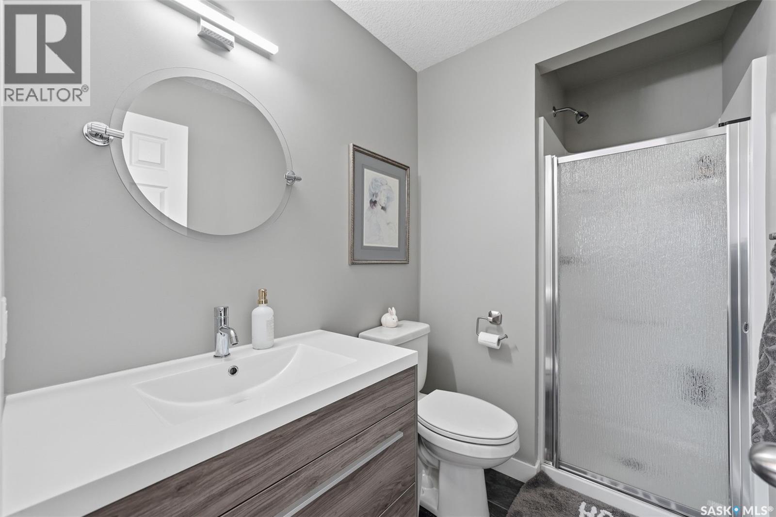 217 13Th Avenue E, Watrous, SK - Indoor Photo Showing Bathroom