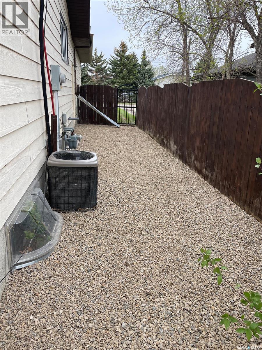 217 13Th Avenue E, Watrous, SK - Outdoor