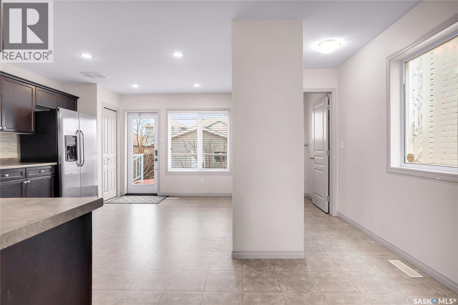 370 Cornish Road, Saskatoon, SK - Indoor Photo Showing Kitchen