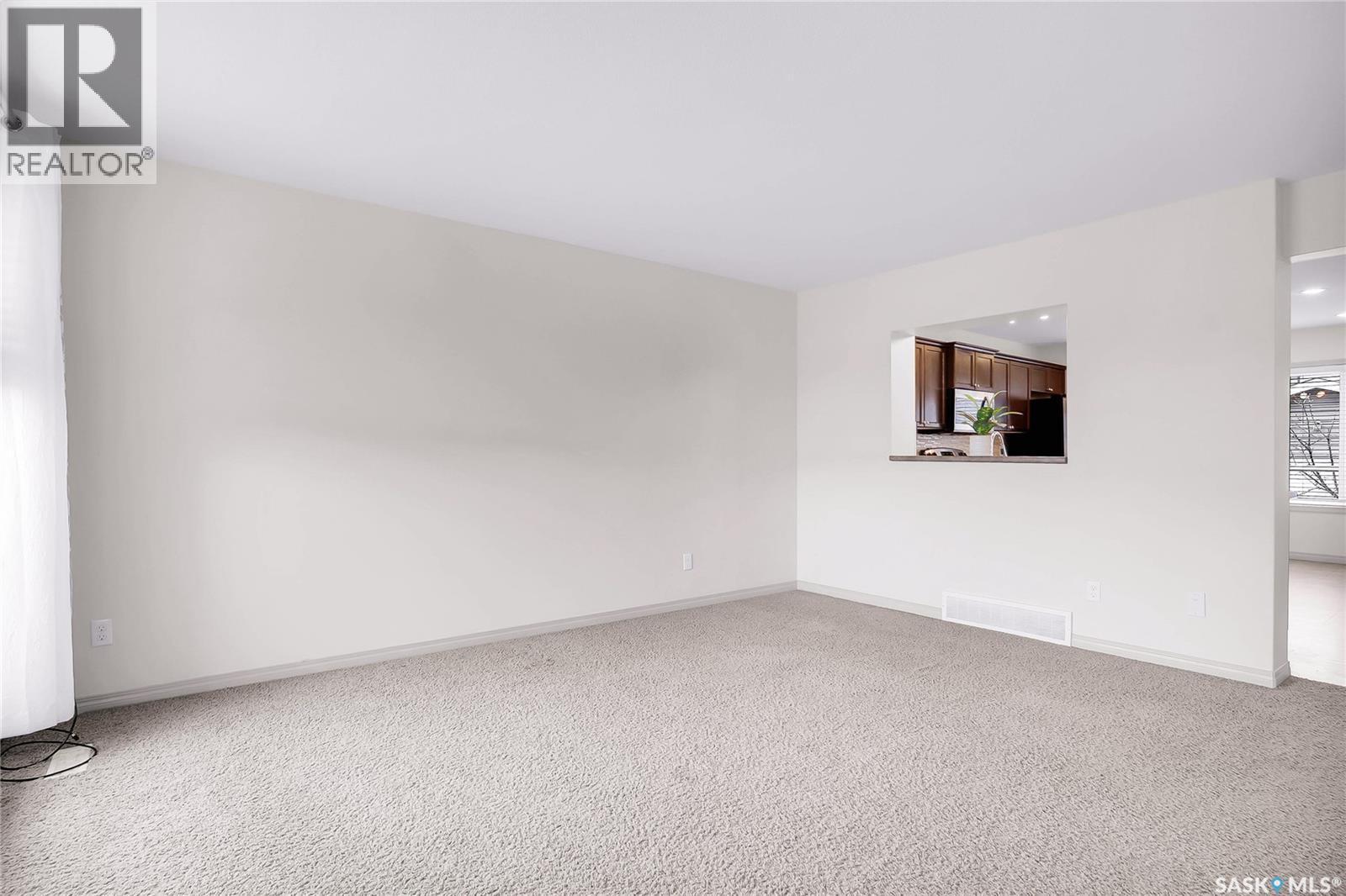 370 Cornish Road, Saskatoon, SK - Indoor Photo Showing Other Room