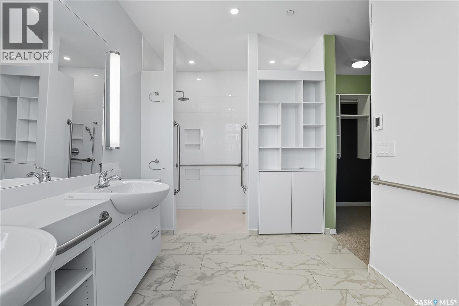 501 922 Broadway Avenue, Saskatoon, SK - Indoor Photo Showing Bathroom