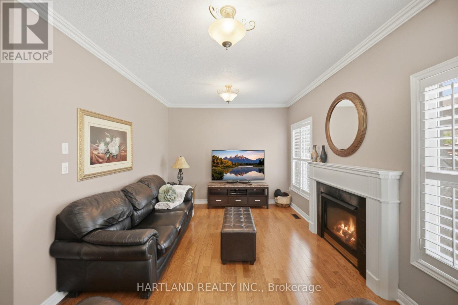 8 Westchester Crescent, Markham, ON - Indoor Photo Showing Living Room With Fireplace