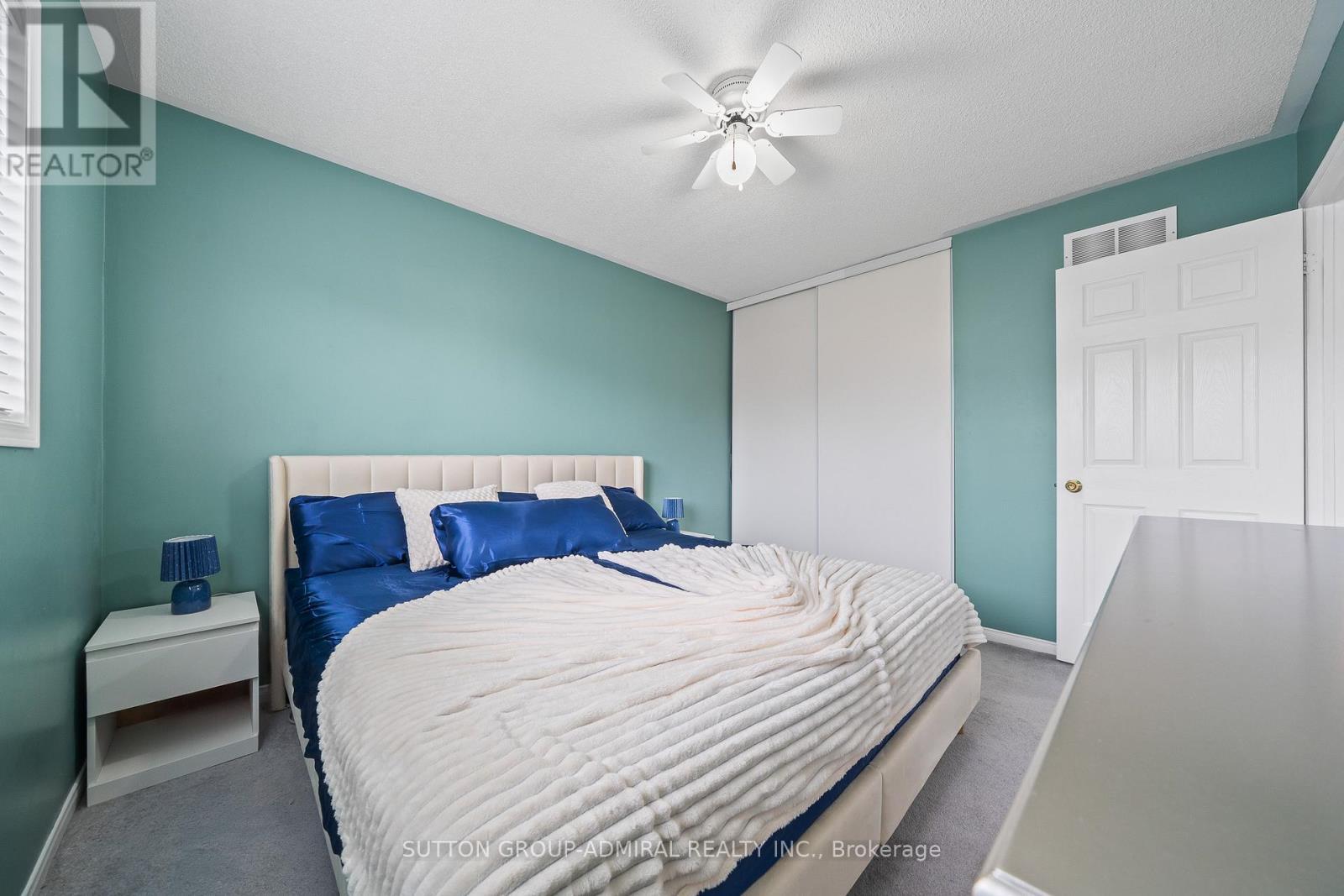 52 Moir Crescent, Barrie, ON - Indoor Photo Showing Bedroom