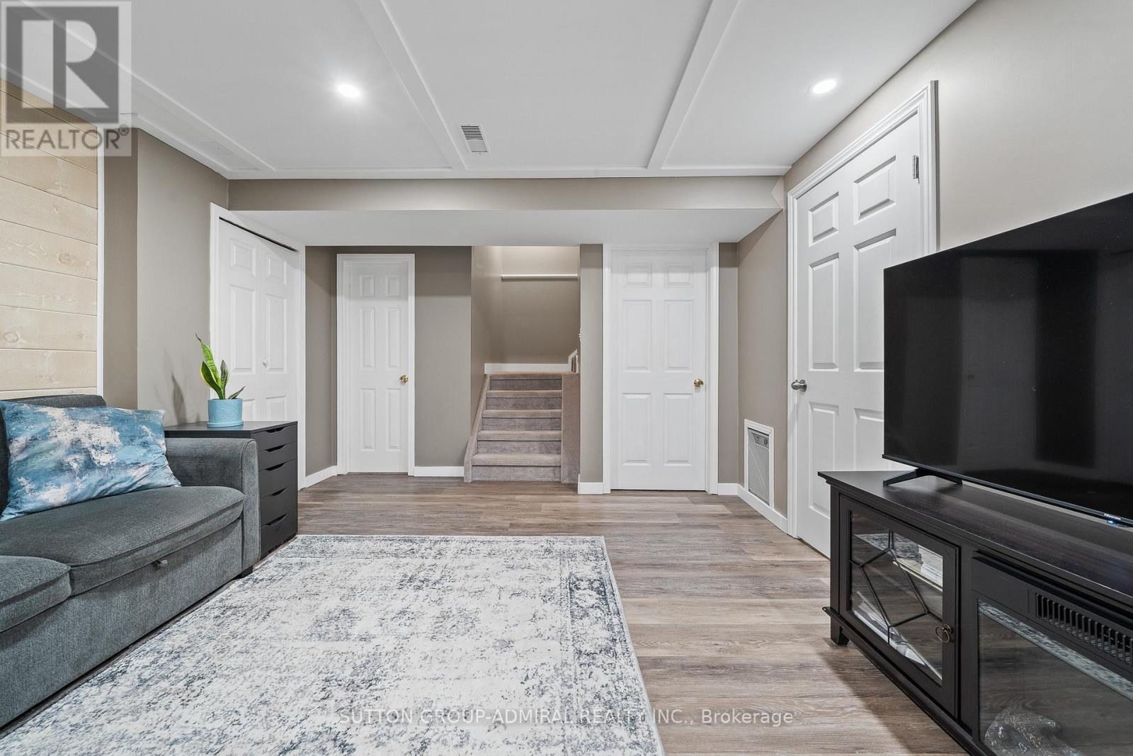 52 Moir Crescent, Barrie, ON - Indoor