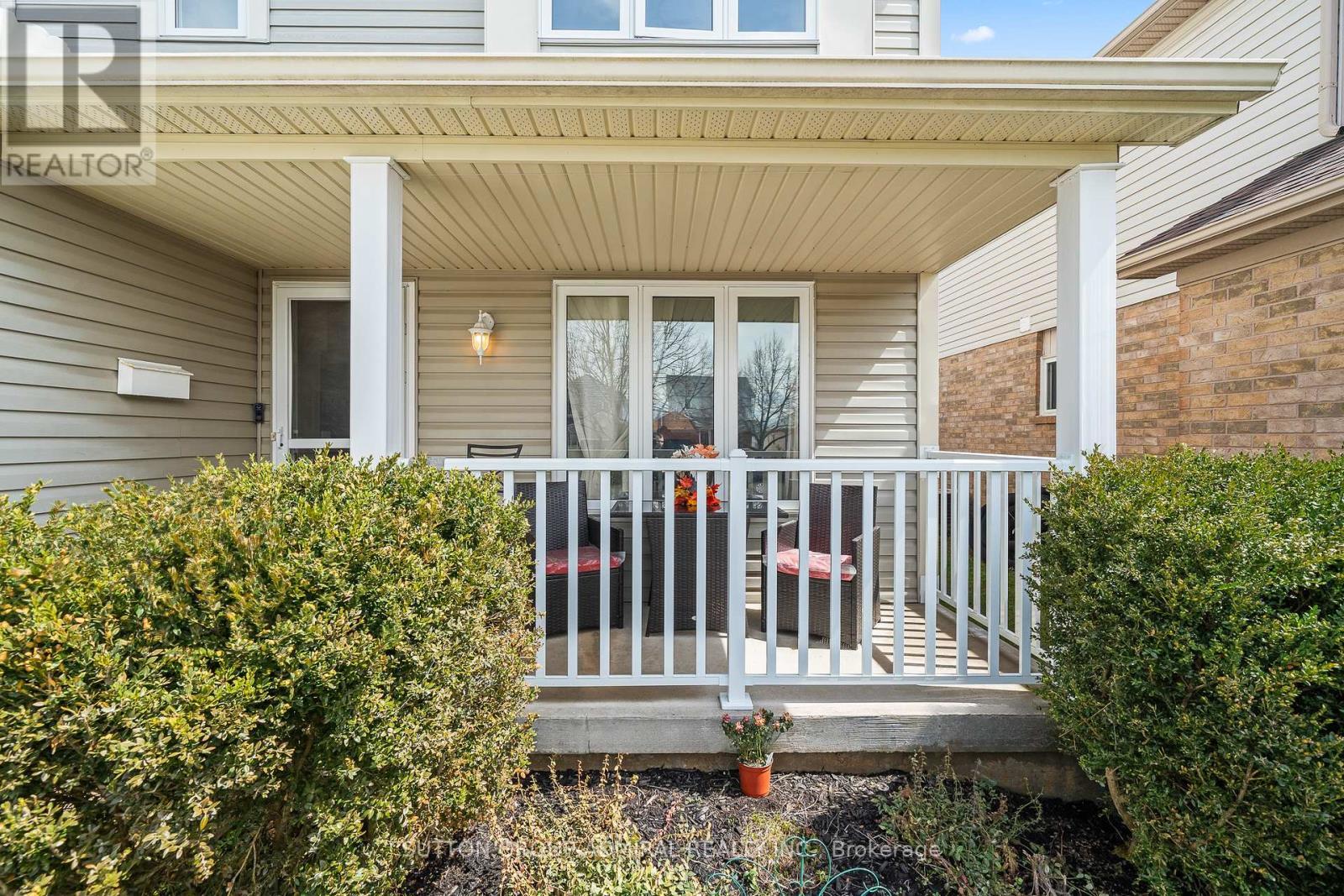 52 Moir Crescent, Barrie, ON - Outdoor With Deck Patio Veranda