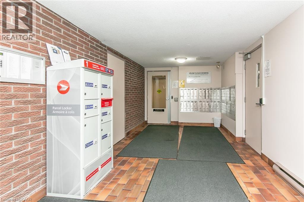 30 Avalon Place Unit# 203, Kitchener, ON - Indoor Photo Showing Other Room