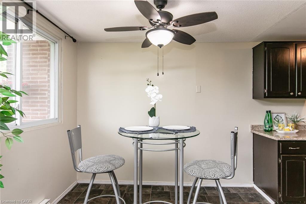 30 Avalon Place Unit# 203, Kitchener, ON - Indoor Photo Showing Other Room