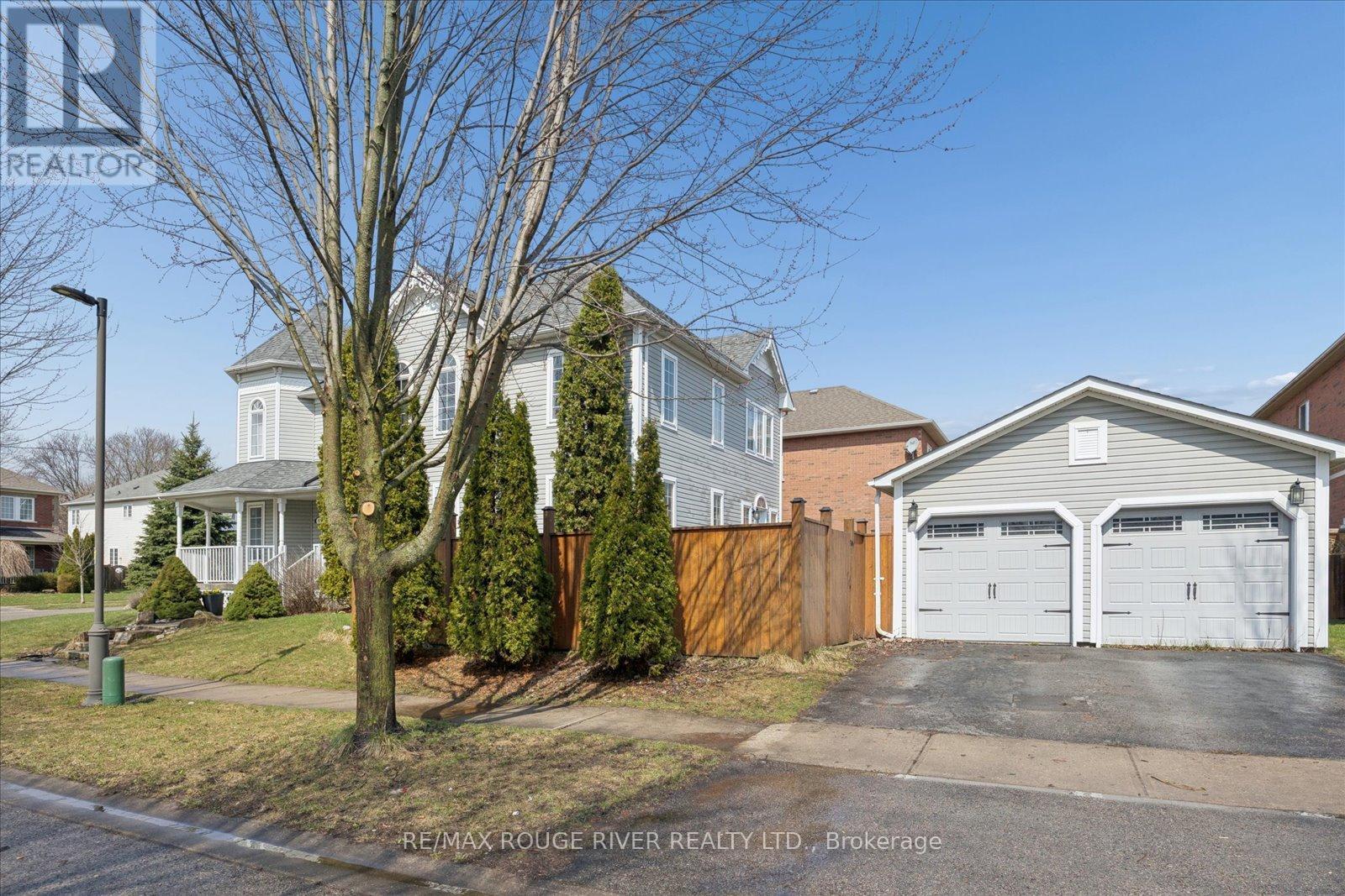 9 Elder Crescent, Whitby (Brooklin), ON - Outdoor