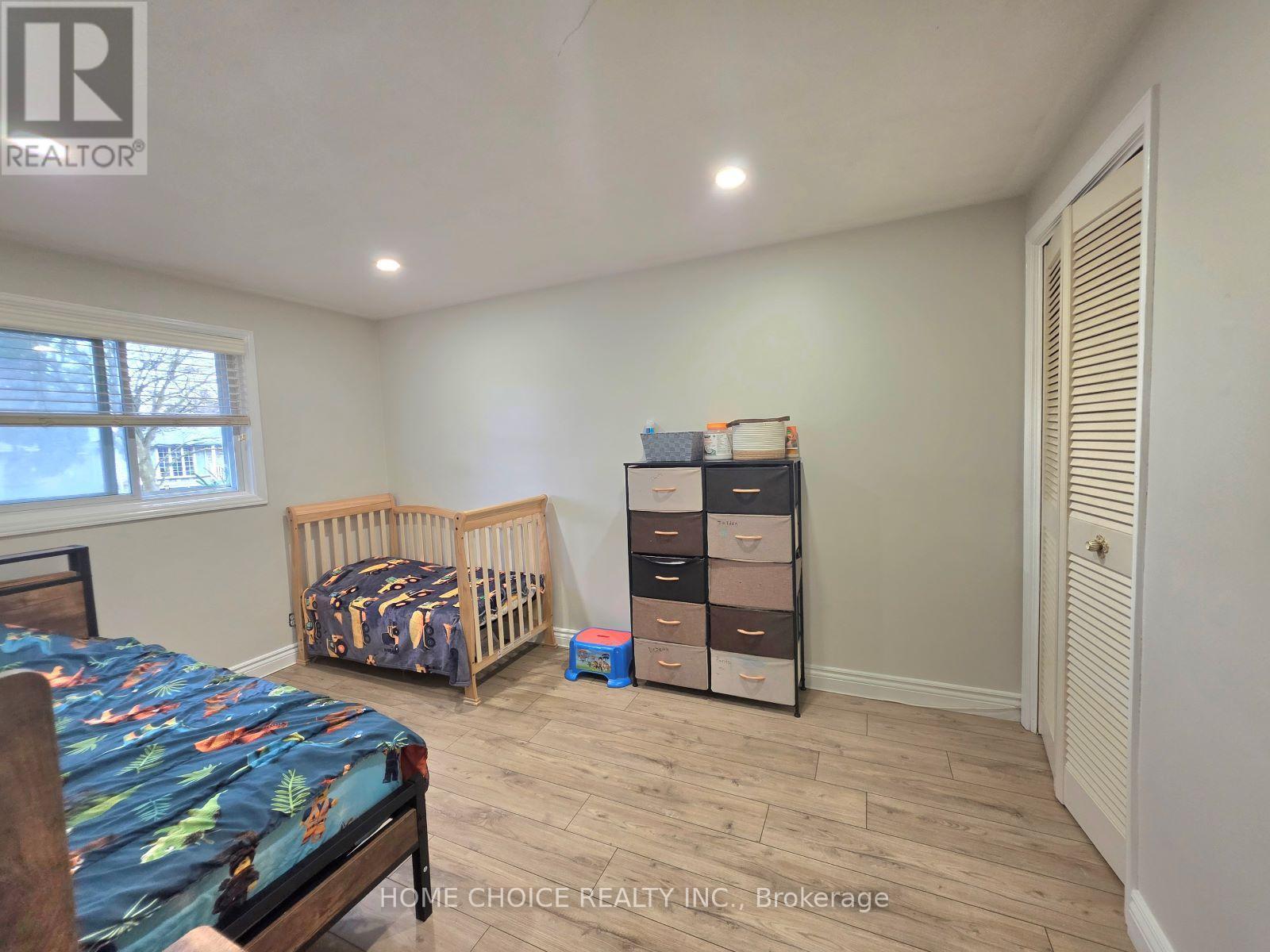 130 Champlain Crescent, Kitchener, ON - Indoor Photo Showing Bedroom