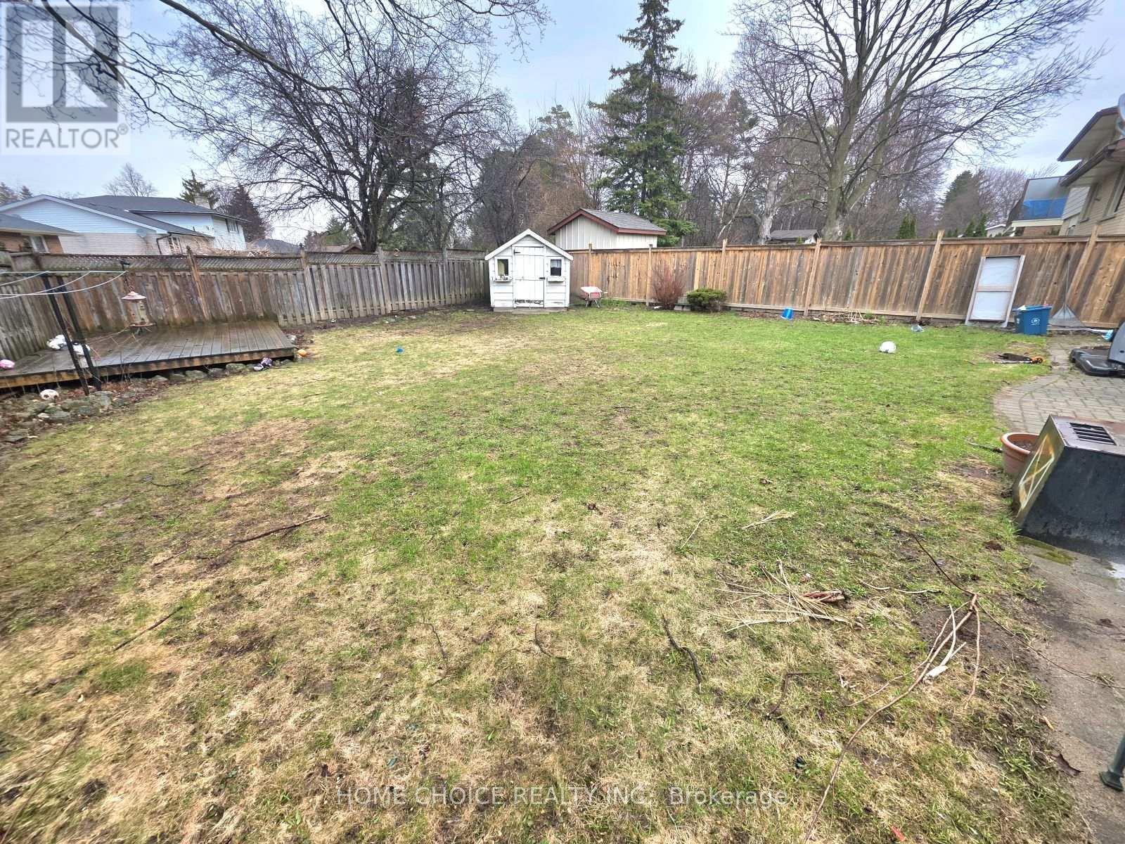 130 Champlain Crescent, Kitchener, ON - Outdoor