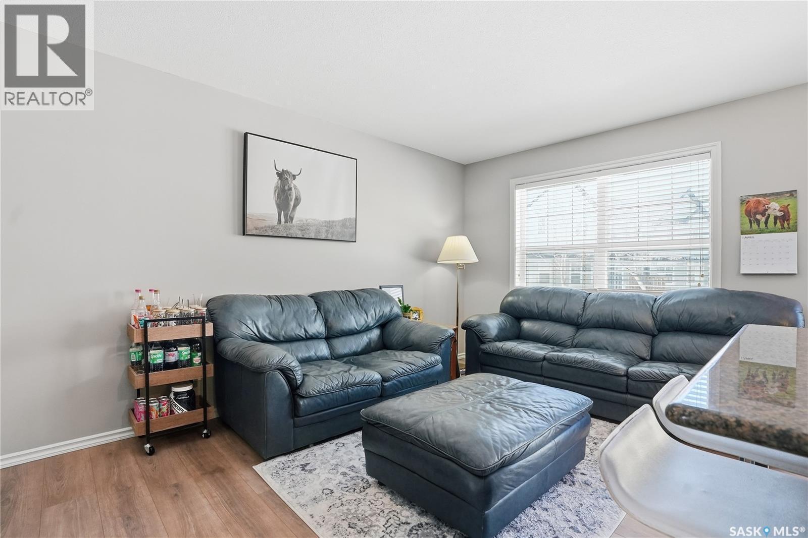 402 615 Lynd Crescent, Saskatoon, SK - Indoor Photo Showing Living Room