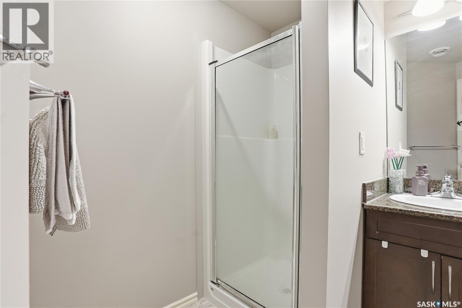 402 615 Lynd Crescent, Saskatoon, SK - Indoor Photo Showing Bathroom