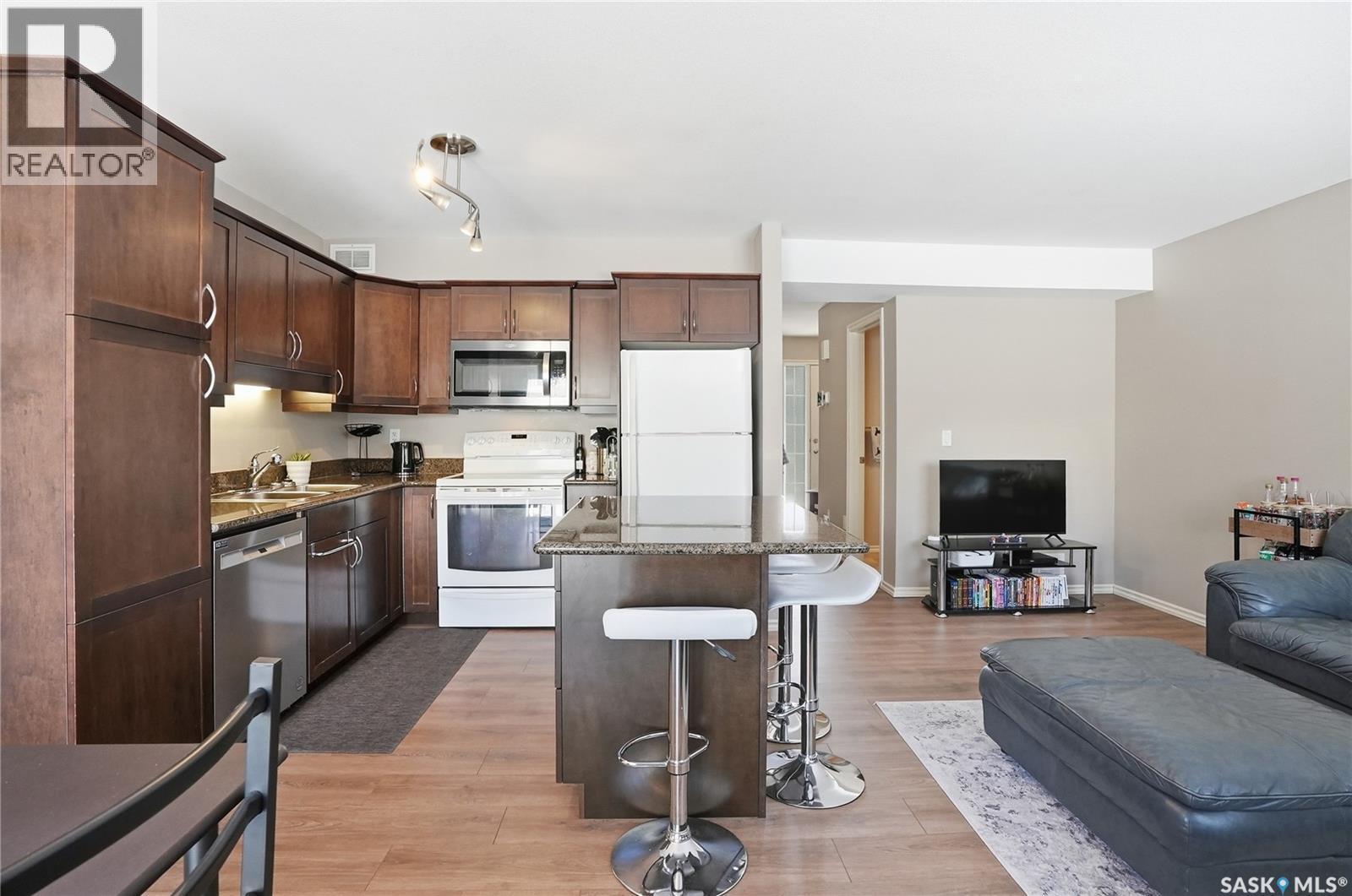 402 615 Lynd Crescent, Saskatoon, SK - Indoor Photo Showing Kitchen