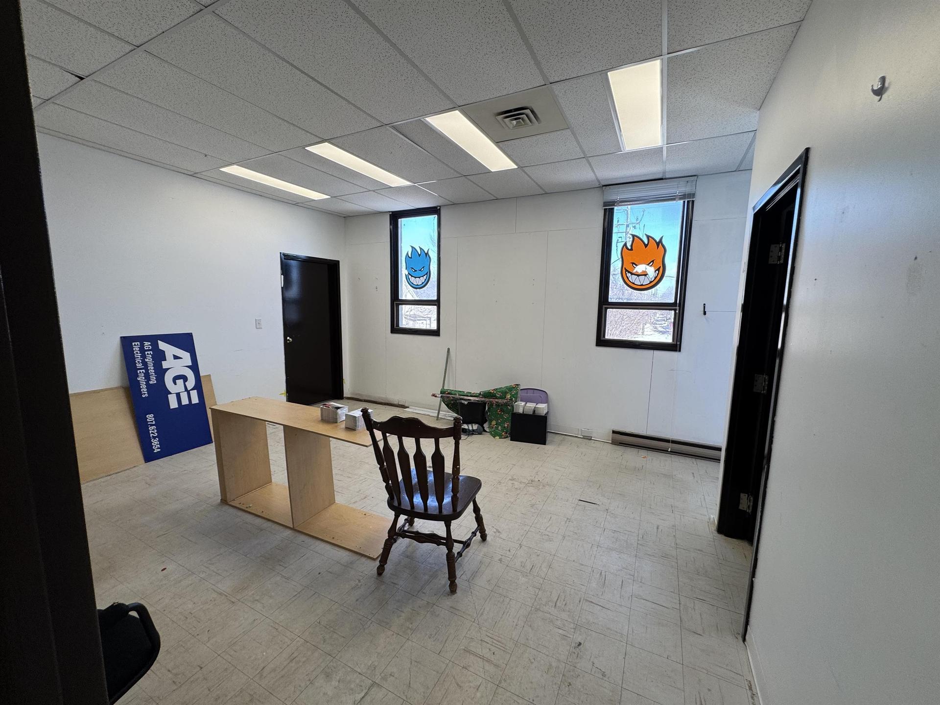 1111 Victoria St. E., Thunder Bay, ON