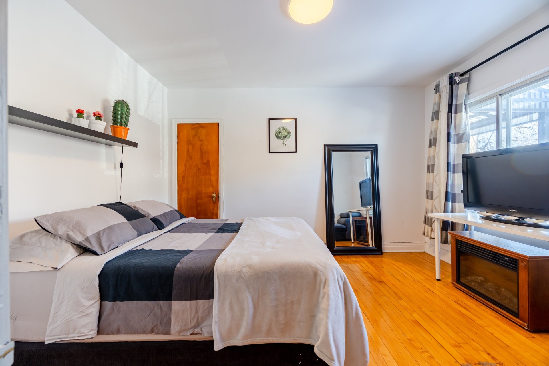 Bedroom - 6526 30E Avenue, Montréal (Rosemont/La Petite-Patrie), QC - Indoor Photo Showing Bedroom