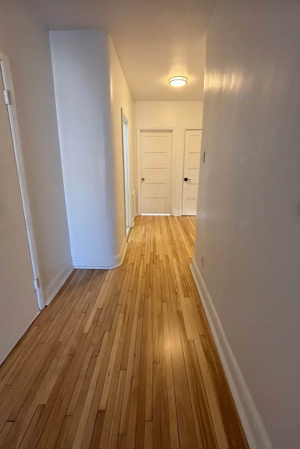 Mud Room - 4610 Boul. Grand, Montréal (Côte-Des-Neiges/Notre-Dame-De-Grâce), QC - Indoor Photo Showing Other Room