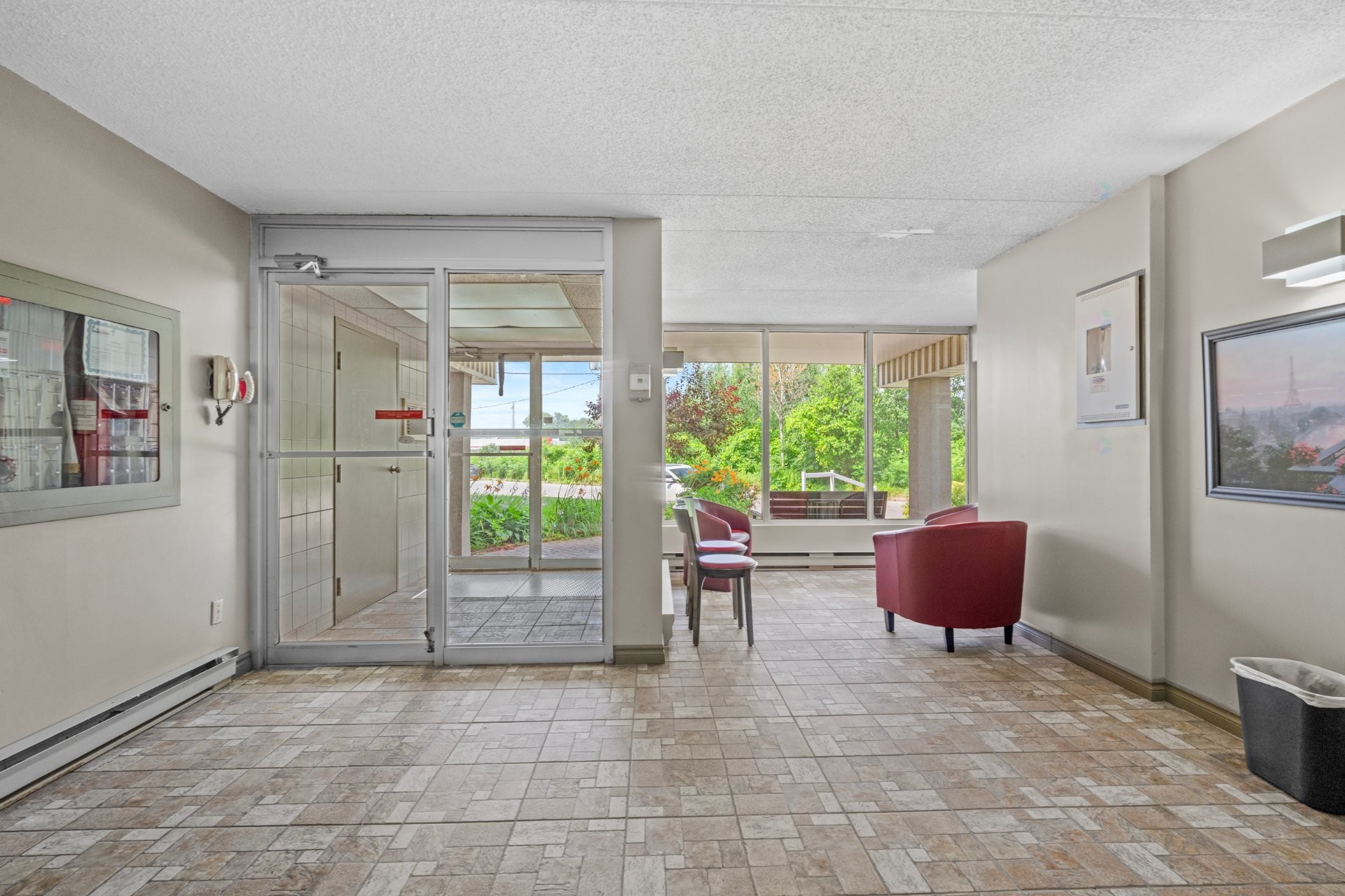 Mud Room - 305-485 Rue Rochon, Saint-Jérôme, QC - Indoor Photo Showing Other Room