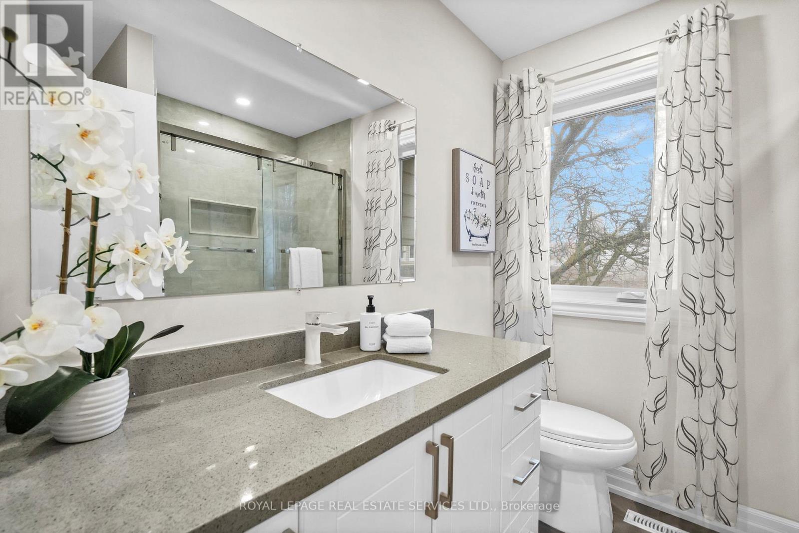 22 - 1176 Jamesway Boulevard, Oakville, ON - Indoor Photo Showing Bathroom