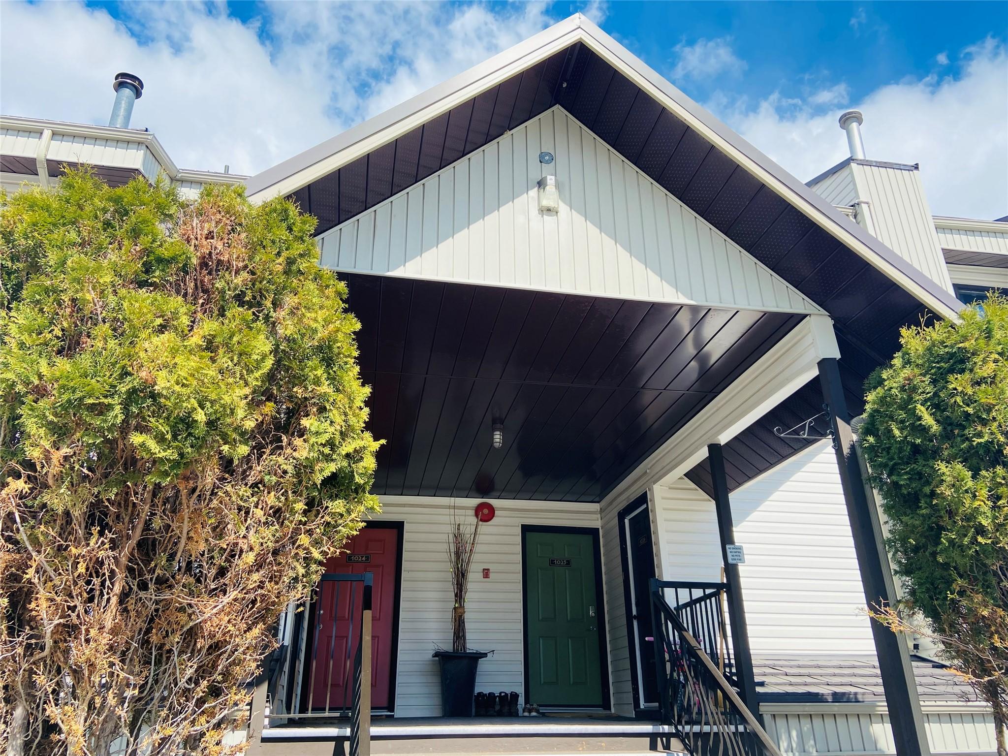 1025-930 Dogwood Drive, Kimberley, BC - Outdoor With Exterior