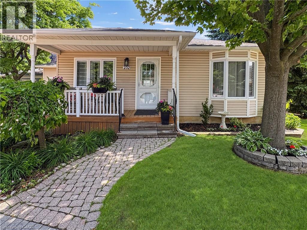 232 Silverbirch Boulevard, Hamilton, ON - Outdoor With Deck Patio Veranda