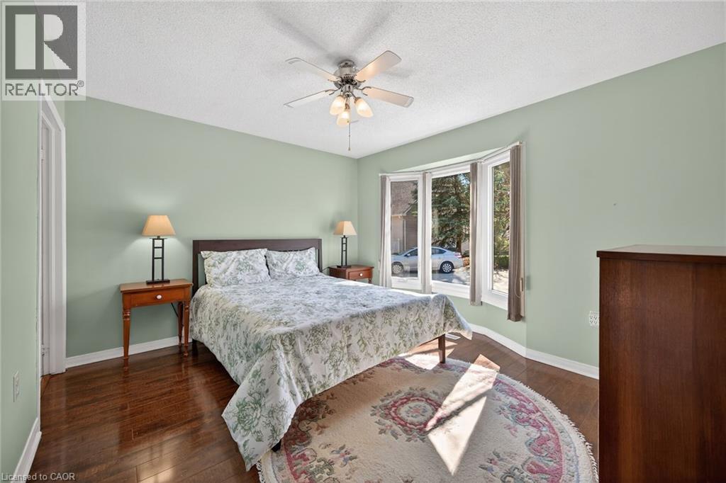 232 Silverbirch Boulevard, Hamilton, ON - Indoor Photo Showing Bedroom