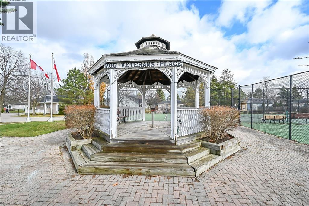 232 Silverbirch Boulevard, Hamilton, ON - Outdoor