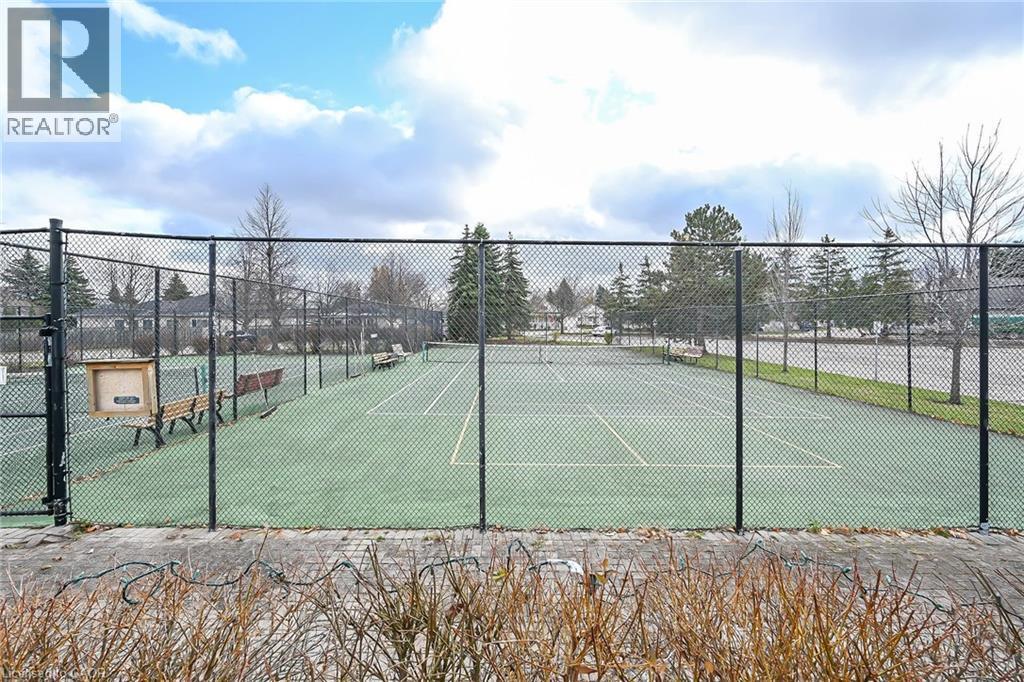232 Silverbirch Boulevard, Hamilton, ON - Outdoor