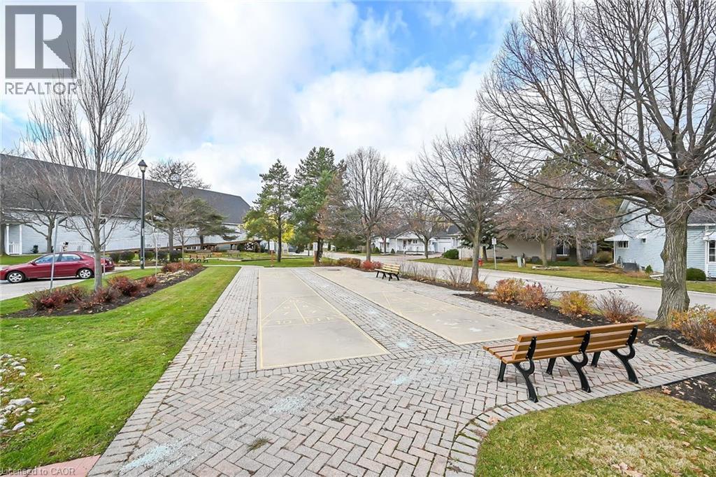 232 Silverbirch Boulevard, Hamilton, ON - Outdoor