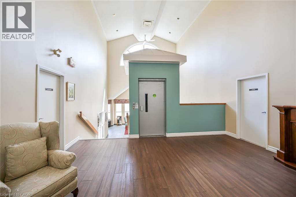 232 Silverbirch Boulevard, Hamilton, ON - Indoor