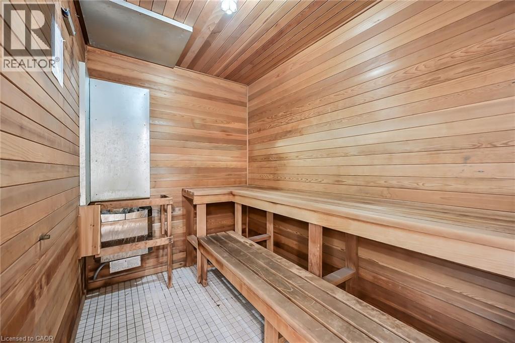 232 Silverbirch Boulevard, Hamilton, ON - Indoor Photo Showing Other Room