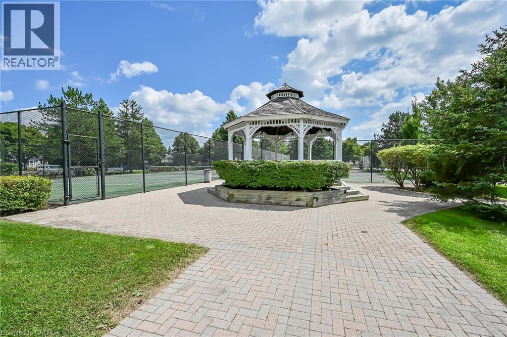 232 Silverbirch Boulevard, Hamilton, ON - Outdoor