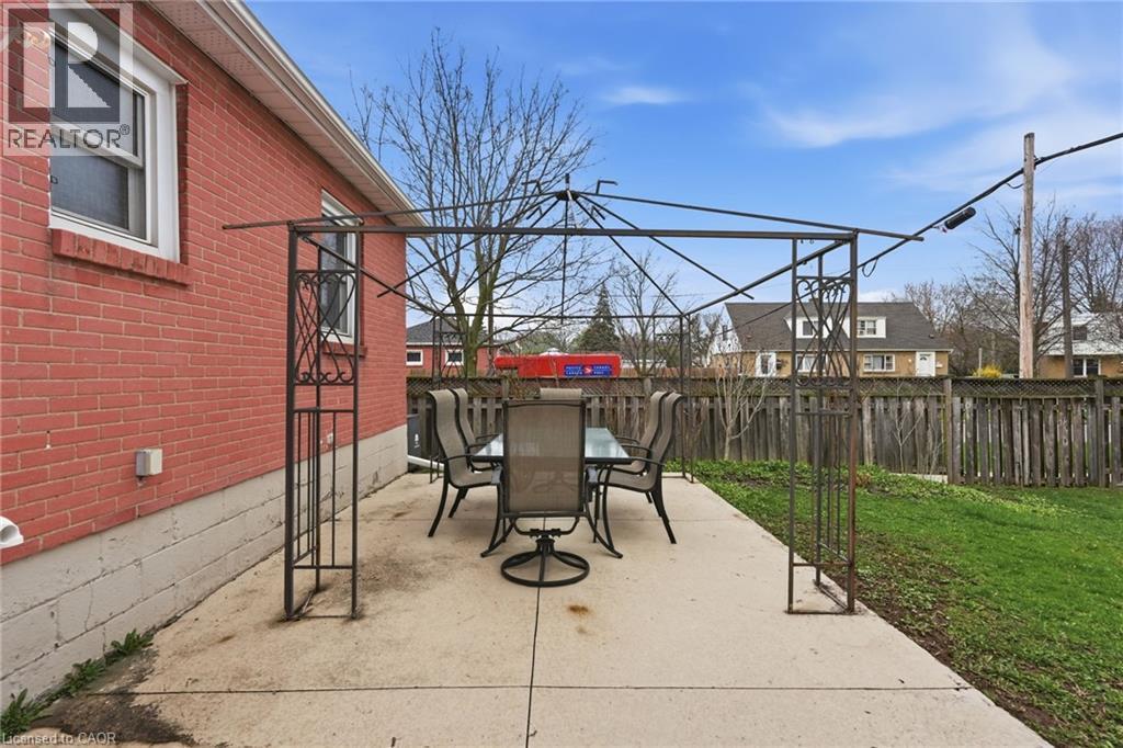 54 Bingham Road, Hamilton, ON - Outdoor