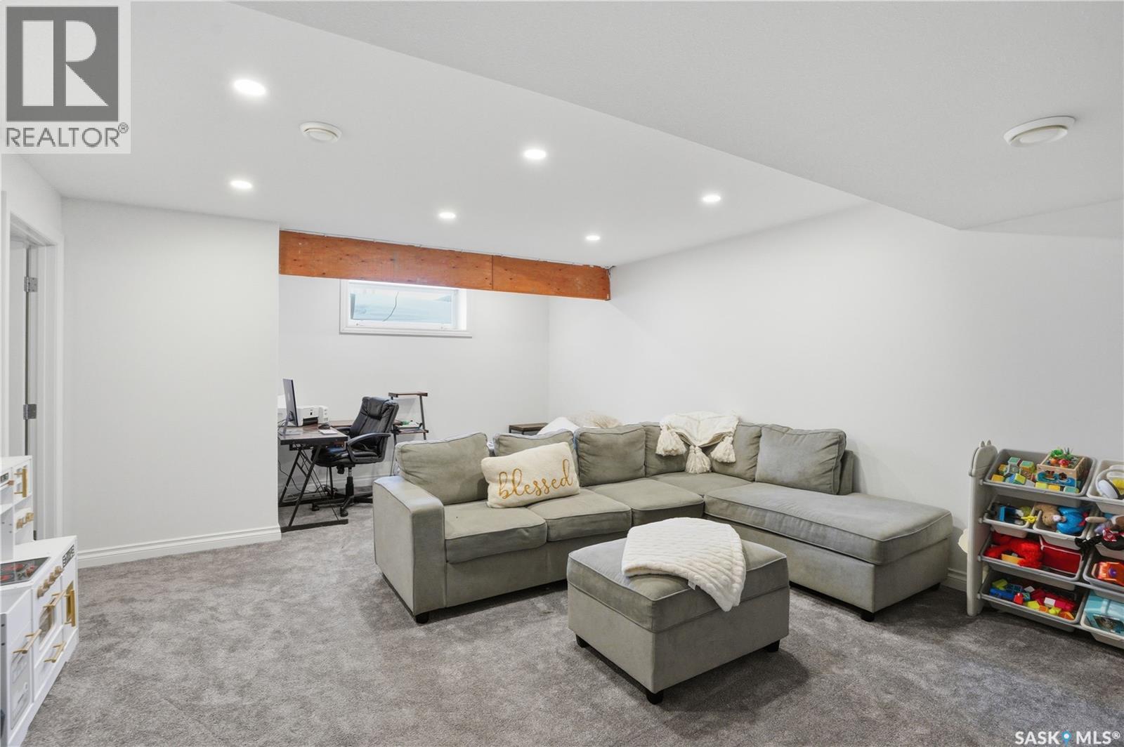 259 Henick Crescent, Saskatoon, SK