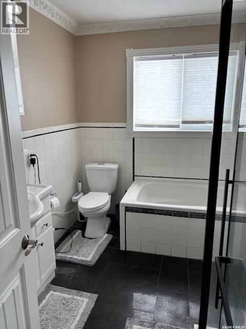 154 Shevchenko Crescent, Canora, SK - Indoor Photo Showing Bathroom