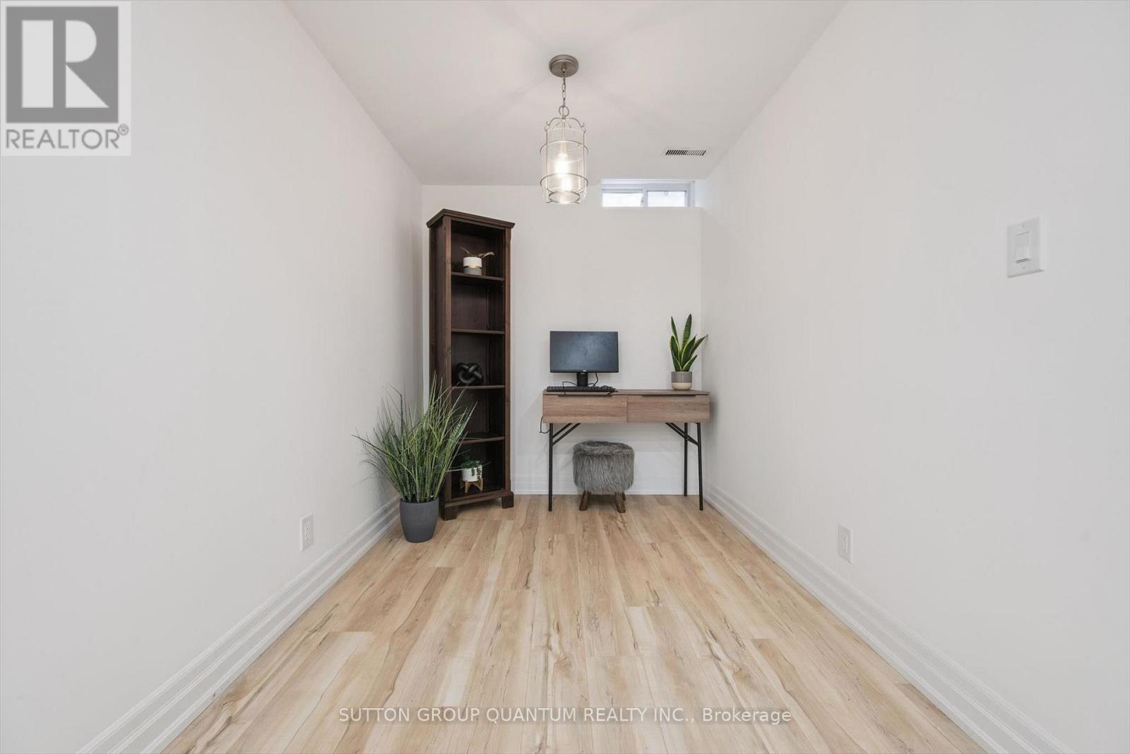 710 Irving Terrace, Milton, ON - Indoor Photo Showing Other Room