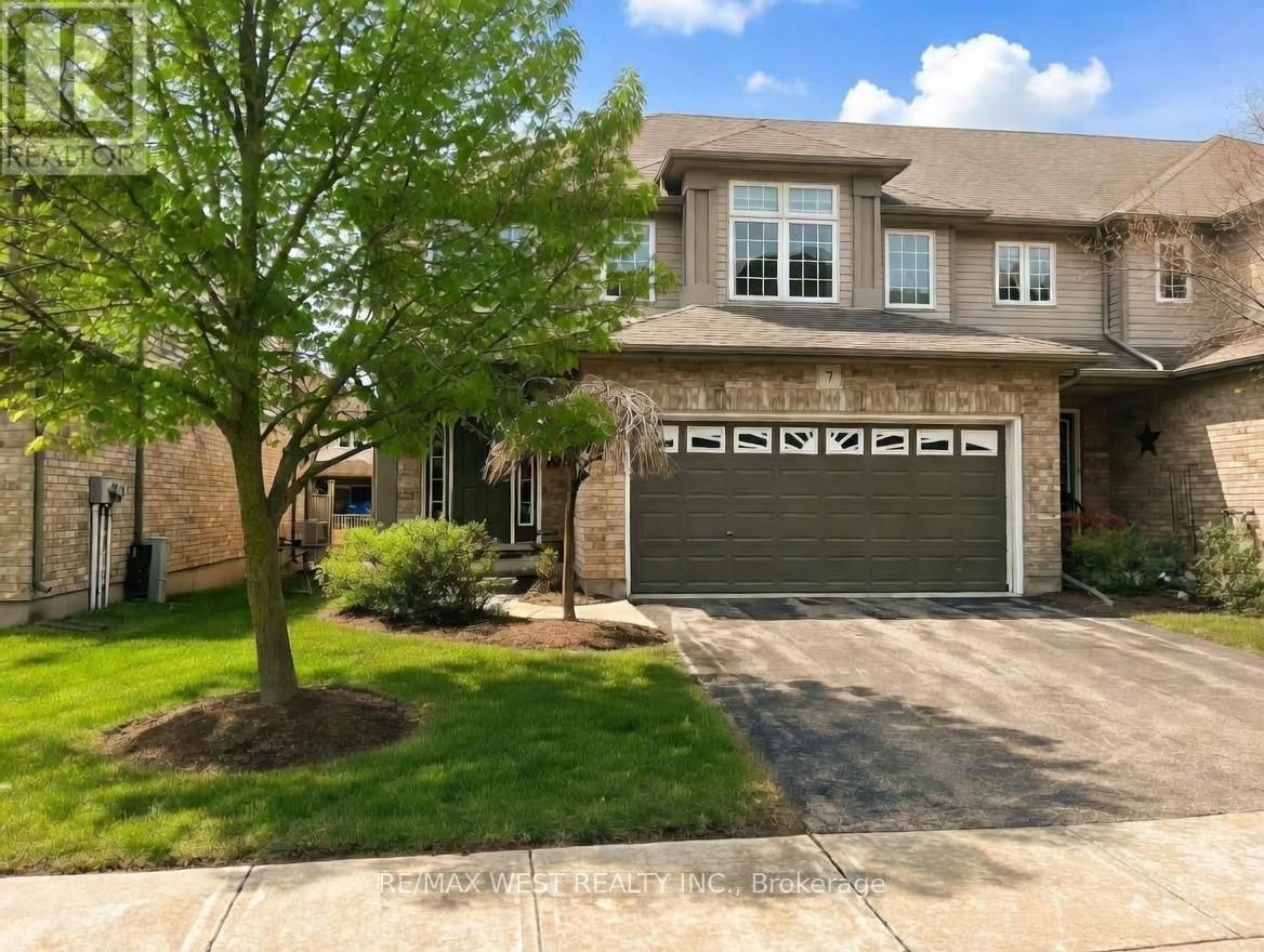 7 - 255 Summerfield Drive, Guelph, ON - Outdoor