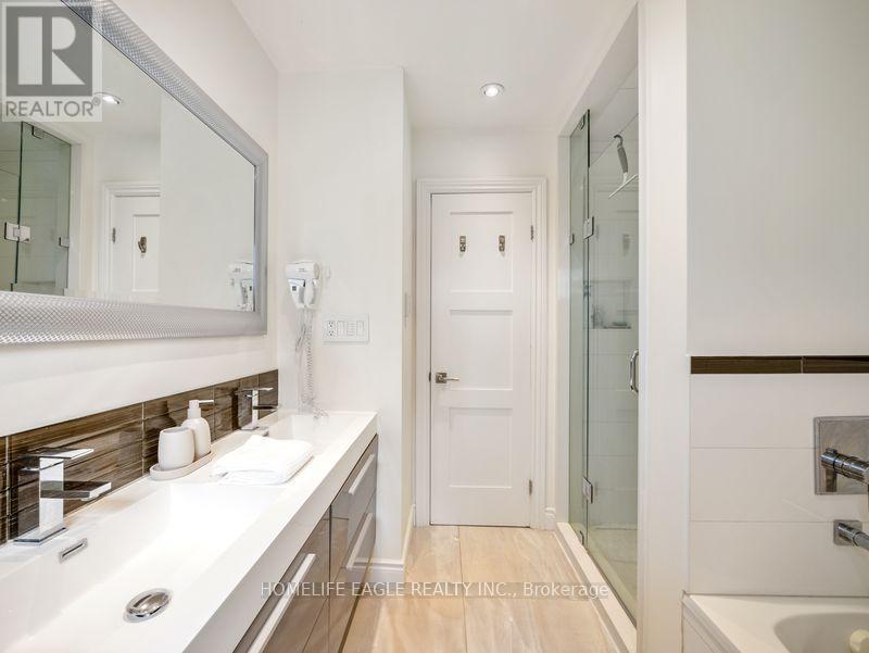 1592 Sideroad 15, New Tecumseth, ON - Indoor Photo Showing Bathroom